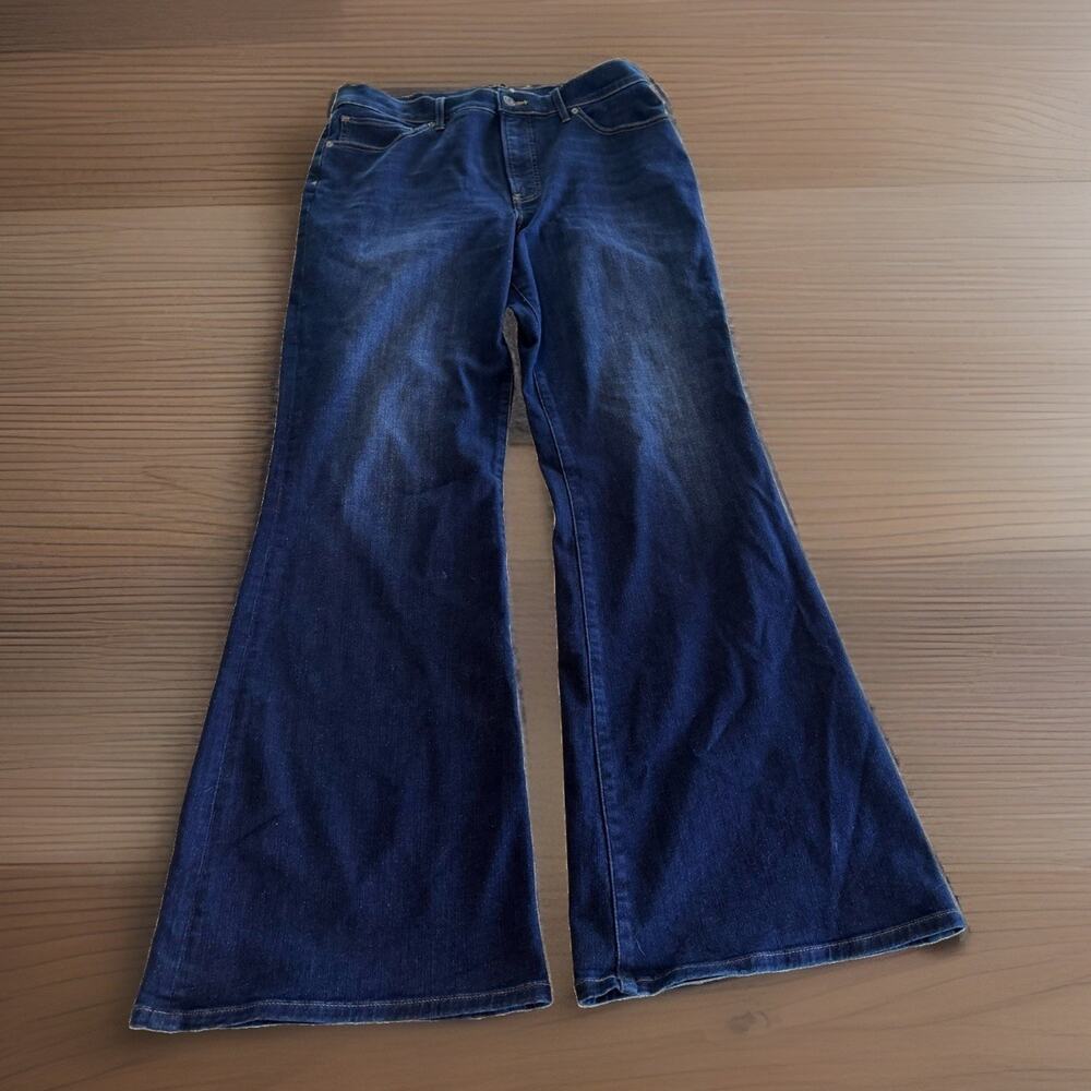 Express Women’s High Rise 70s Flare Dark Wash Blue Hyper Stretch Jeans 14R
